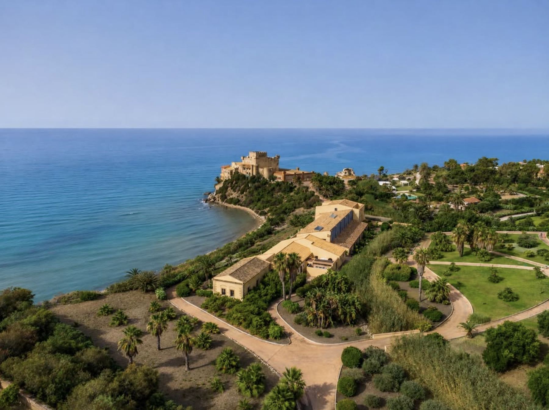 Falconara Greenblu Resort vista mare e castello in Sicilia