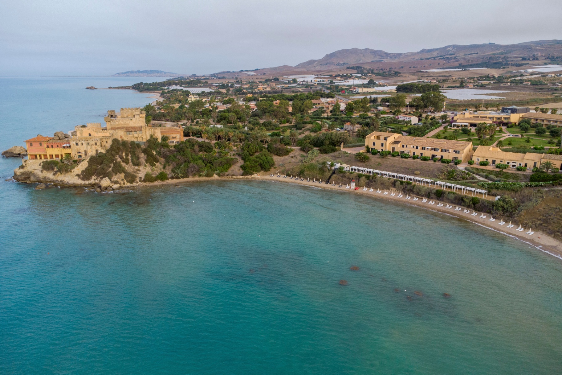 Falconara Greenblu Resort vista mare e castello in Sicilia